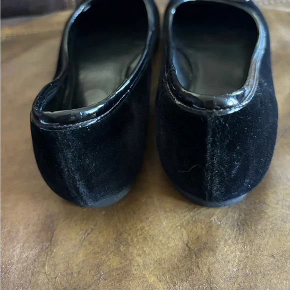 Gianni Bini flats. Black velvet gorgeous - Picture 4 of 5